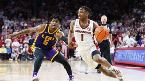 LSU vs. Arkansas prediction, odds, line, spread: 2022 .